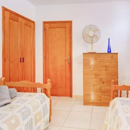 Apartment Ocean View 2bedroom In Los Cristianos, Heated Pool, 3 Minutes To Beach *