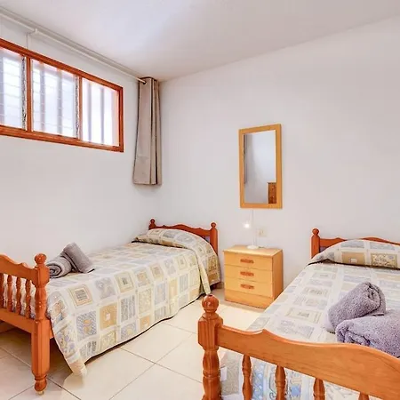 Ocean View 2bedroom In Los Cristianos, Heated Pool, 3 Minutes To Beach Los Cristianos (Tenerife)