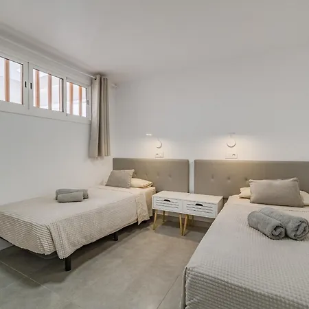 Apartmán Ocean View 2bedroom In Cristianos, Heated Pool, 3 Minutes To Los Cristianos (Tenerife)