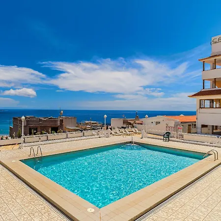 Apartment Ocean View 2bedroom In Cristianos, Heated Pool, 3 Minutes To *