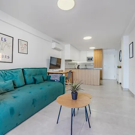 Ocean View 2bedroom In Cristianos, Heated Pool, 3 Minutes To Los Cristianos (Tenerife)
